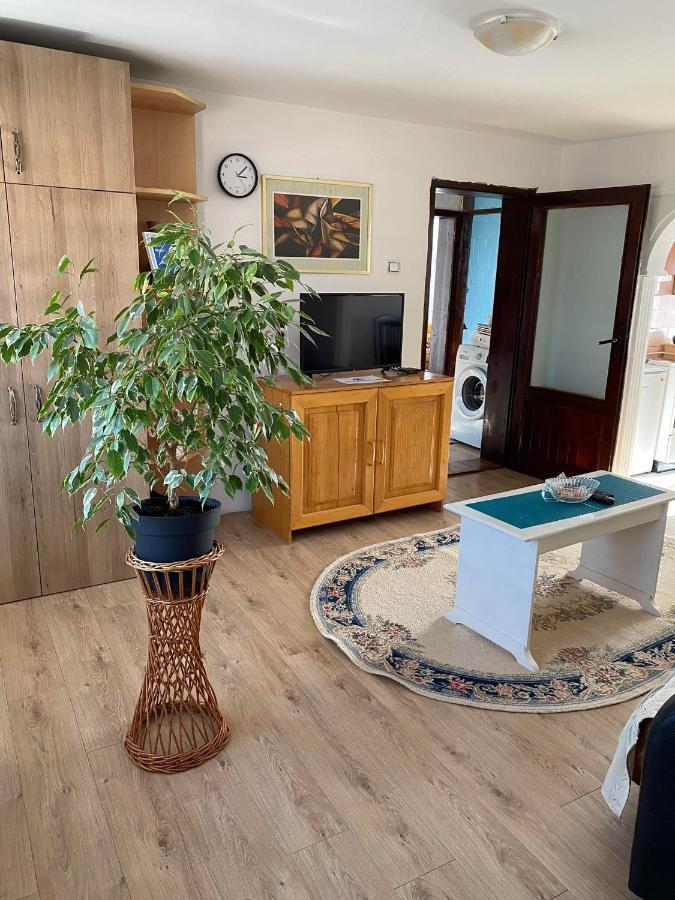 Micin Dom Apartment Pirot Ngoại thất bức ảnh