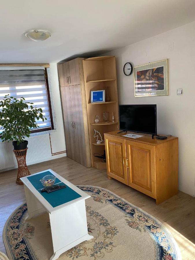 Micin Dom Apartment Pirot Ngoại thất bức ảnh