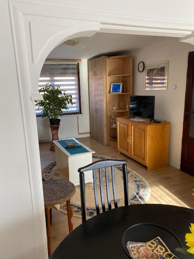 Micin Dom Apartment Pirot Ngoại thất bức ảnh
