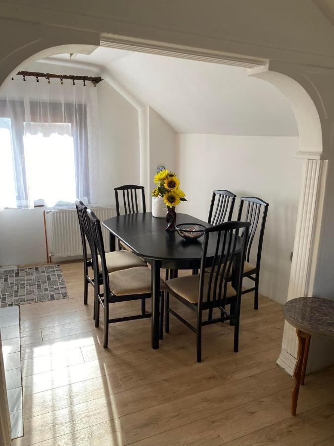 Micin Dom Apartment Pirot Ngoại thất bức ảnh