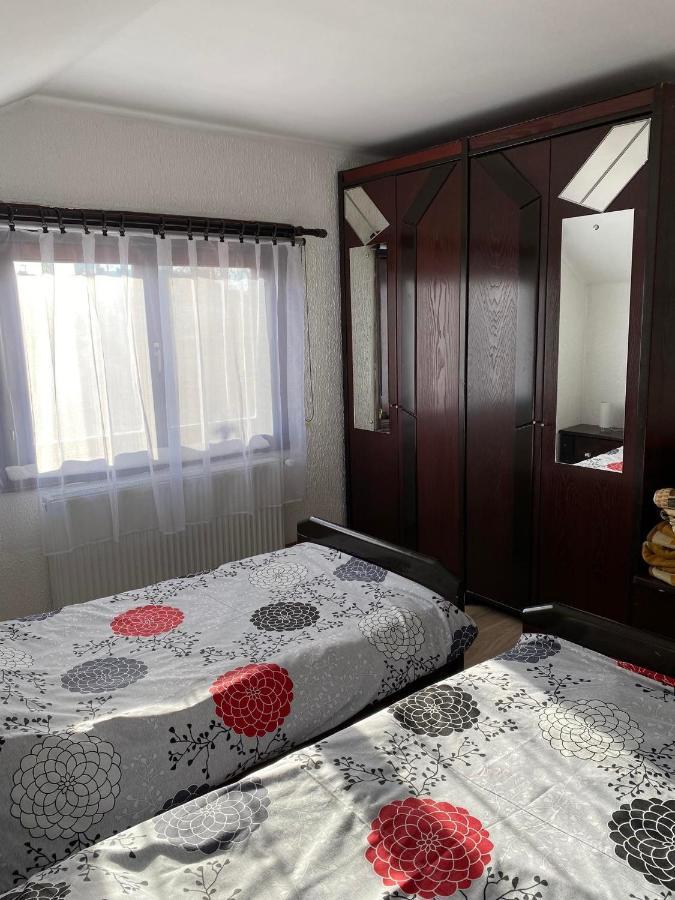 Micin Dom Apartment Pirot Ngoại thất bức ảnh