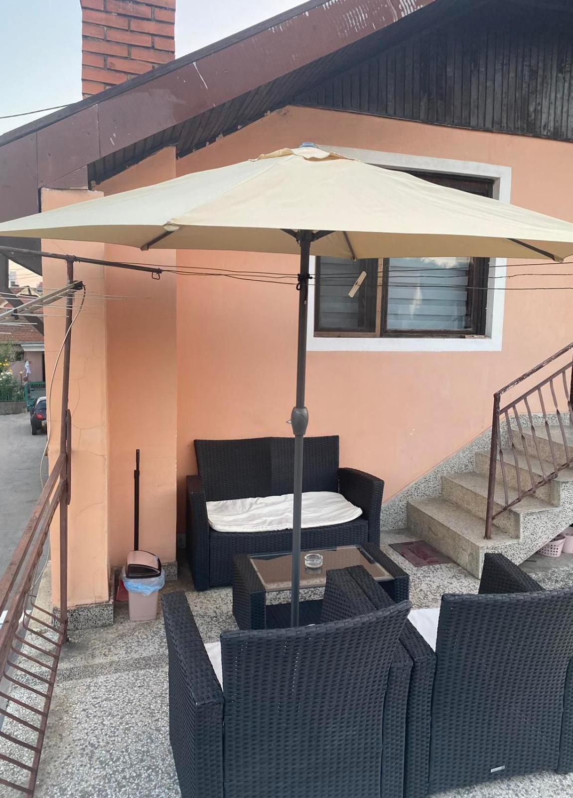 Micin Dom Apartment Pirot Ngoại thất bức ảnh
